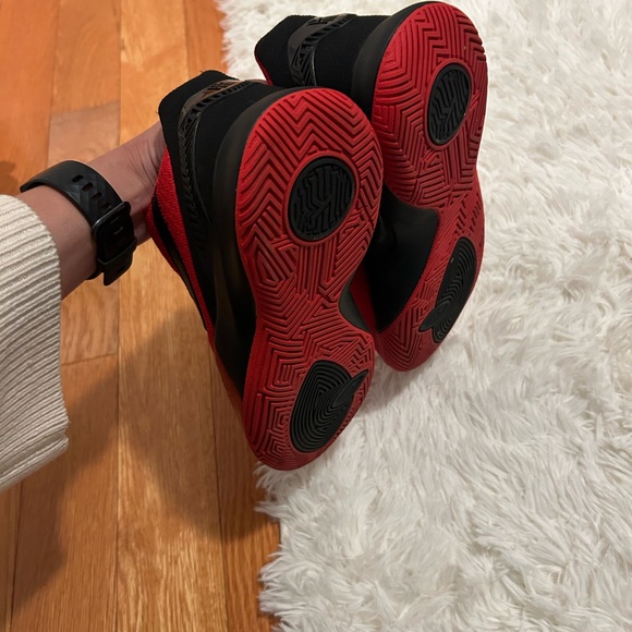 Nike Boys Kyrie Flytrap 2 - Picture 4 of 5